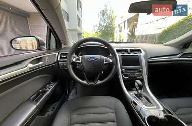 Седан Ford Fusion 2014 в 