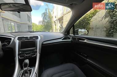 Седан Ford Fusion 2014 в 