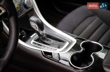 Седан Ford Fusion 2014 в 