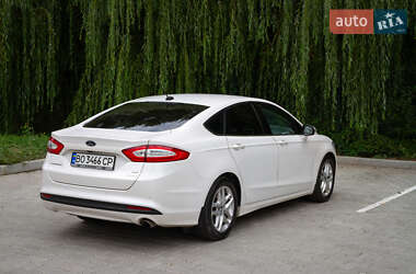 Седан Ford Fusion 2014 в 