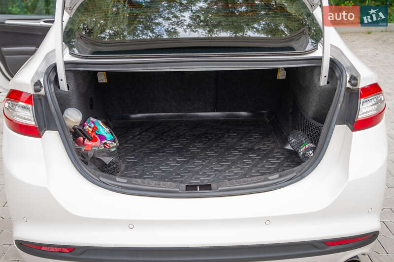 Седан Ford Fusion 2014 в Тернополе