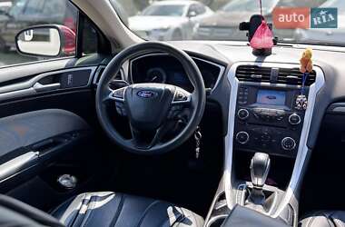 Седан Ford Fusion 2014 в 