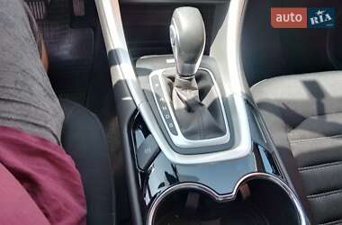 Седан Ford Fusion 2014 в 