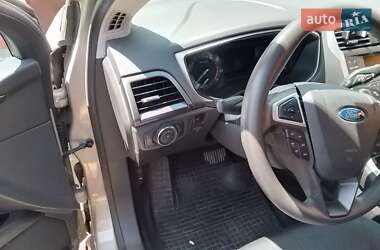 Седан Ford Fusion 2014 в 