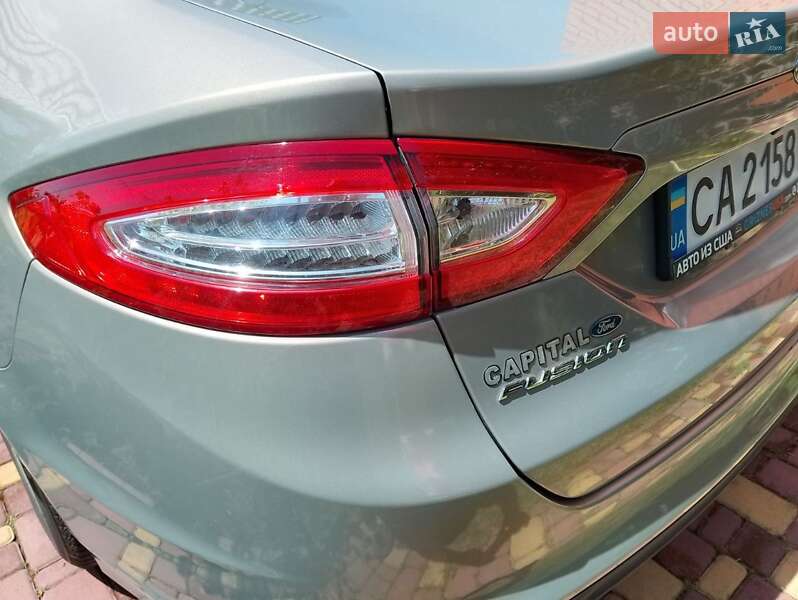 Седан Ford Fusion 2014 в Шполе