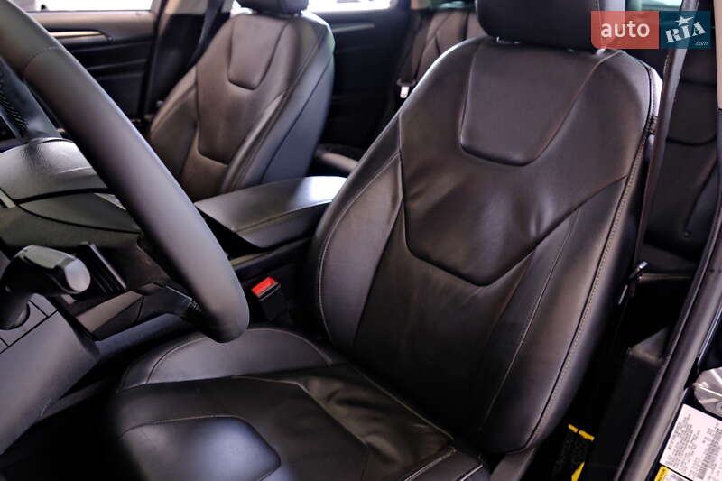 Седан Ford Fusion 2019 в Одессе