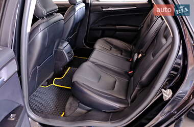 Седан Ford Fusion 2019 в 
