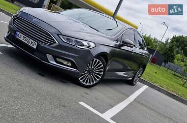 Седан Ford Fusion 2017 в 