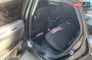 Седан Ford Fusion 2015 в 