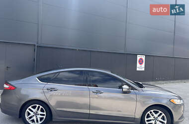 Седан Ford Fusion 2014 в 
