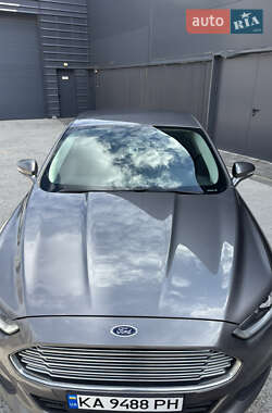Седан Ford Fusion 2014 в 