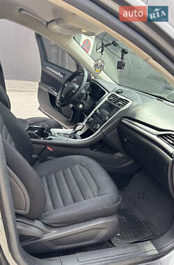 Седан Ford Fusion 2014 в 