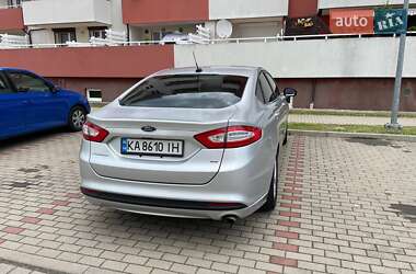 Седан Ford Fusion 2015 в 