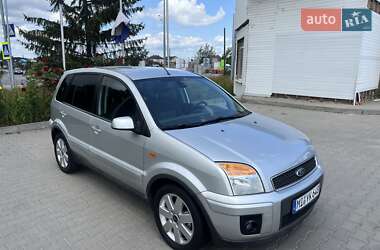 Хэтчбек Ford Fusion 2010 в 