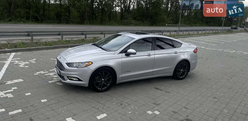 Седан Ford Fusion 2017 в Львове
