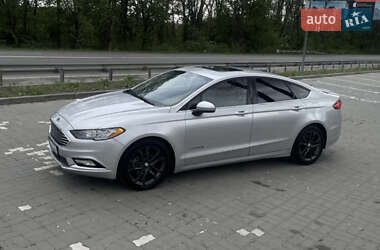 Седан Ford Fusion 2017 в 