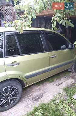 Хетчбек Ford Fusion 2006 в 