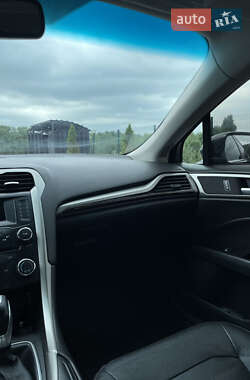Седан Ford Fusion 2014 в 
