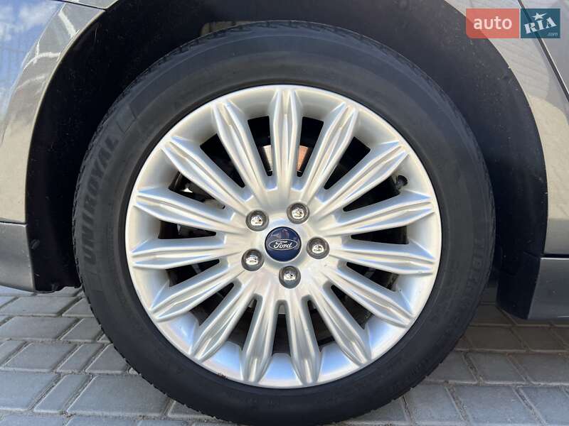 Седан Ford Fusion 2014 в Одессе