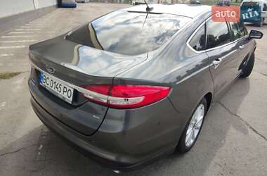 Седан Ford Fusion 2016 в 