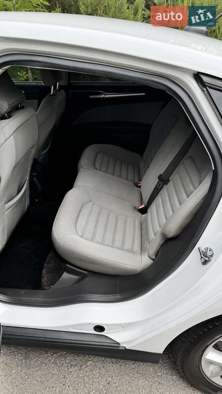 Седан Ford Fusion 2015 в Тернополе