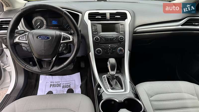Седан Ford Fusion 2015 в Тернополе
