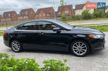 Седан Ford Fusion 2017 в 