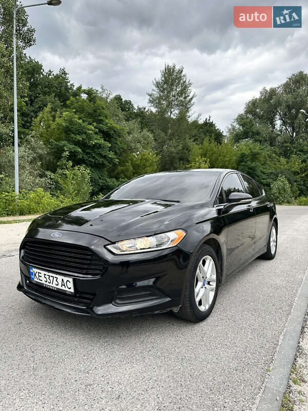 Седан Ford Fusion 2013 в 