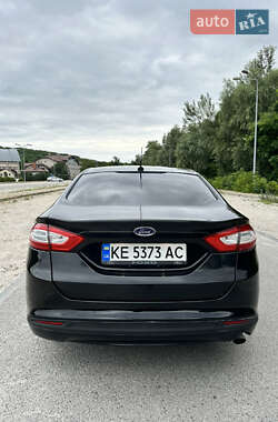 Седан Ford Fusion 2013 в 