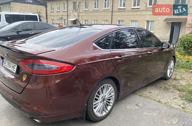 Седан Ford Fusion 2016 в 