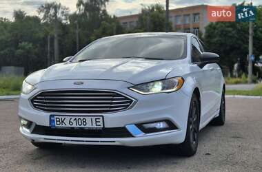 Седан Ford Fusion 2017 в 