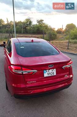 Седан Ford Fusion 2019 в 