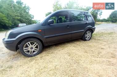Хэтчбек Ford Fusion 2002 в Каменец-Подольском
