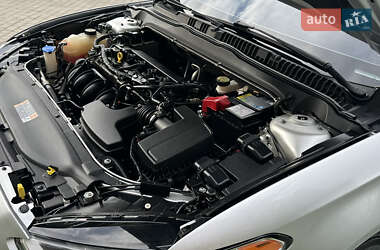 Седан Ford Fusion 2012 в 