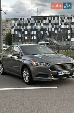 Седан Ford Fusion 2012 в 