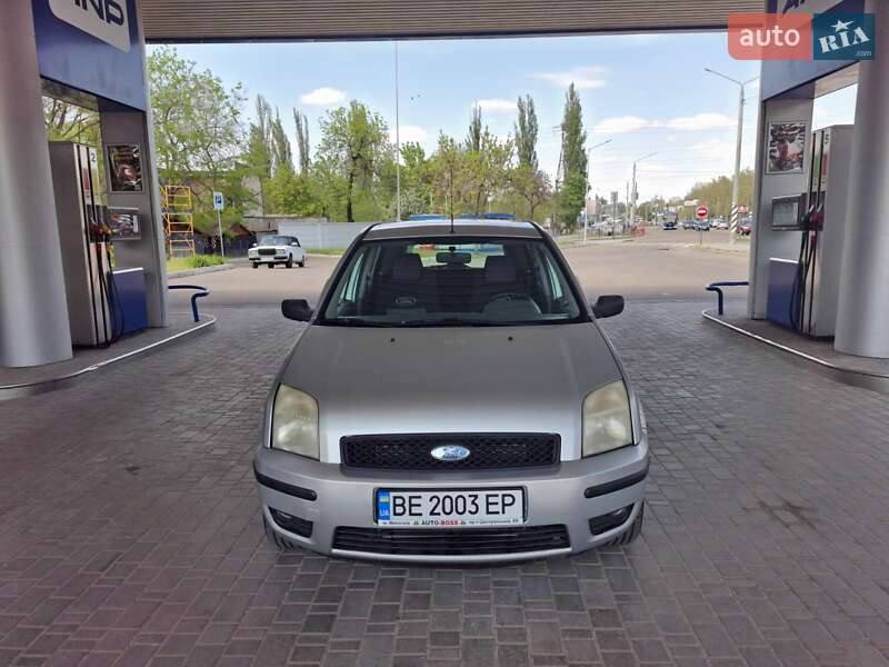 Хэтчбек Ford Fusion 2003 в Николаеве