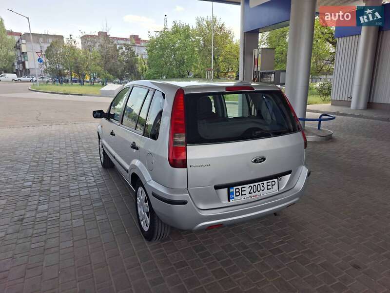 Хэтчбек Ford Fusion 2003 в Николаеве