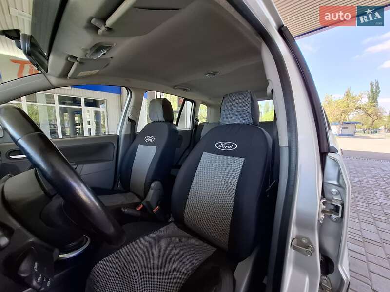 Хэтчбек Ford Fusion 2003 в Николаеве