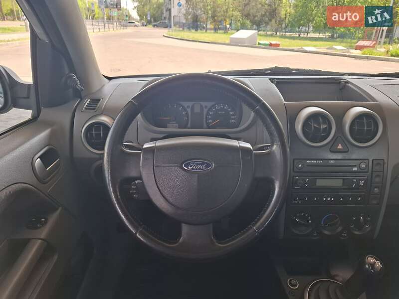 Хэтчбек Ford Fusion 2003 в Николаеве