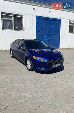 Седан Ford Fusion 2015 в 