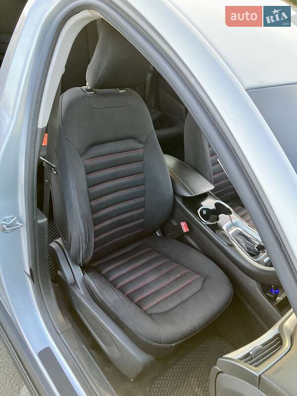 Седан Ford Fusion 2015 в Одессе
