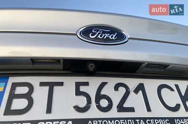 Седан Ford Fusion 2015 в 