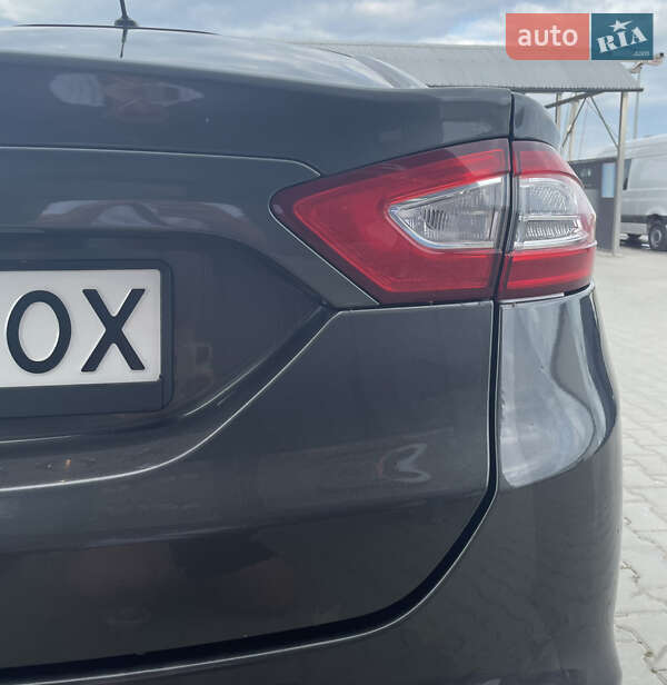 Седан Ford Fusion 2015 в Львове