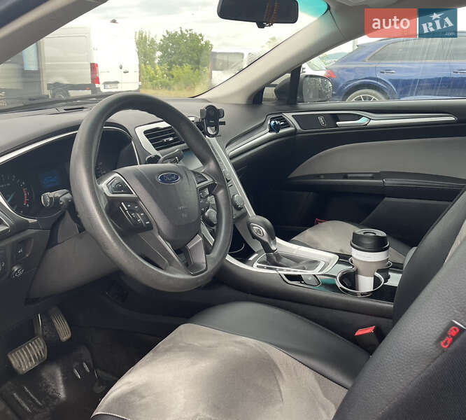 Седан Ford Fusion 2015 в Львове