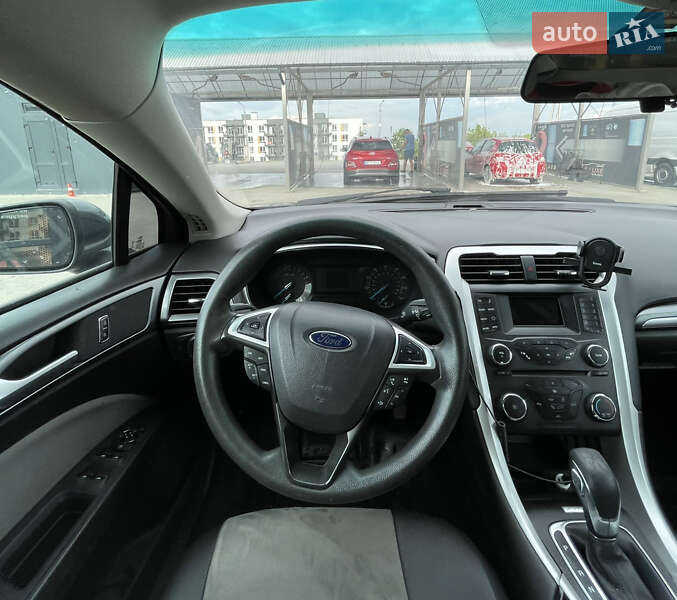 Седан Ford Fusion 2015 в Львове