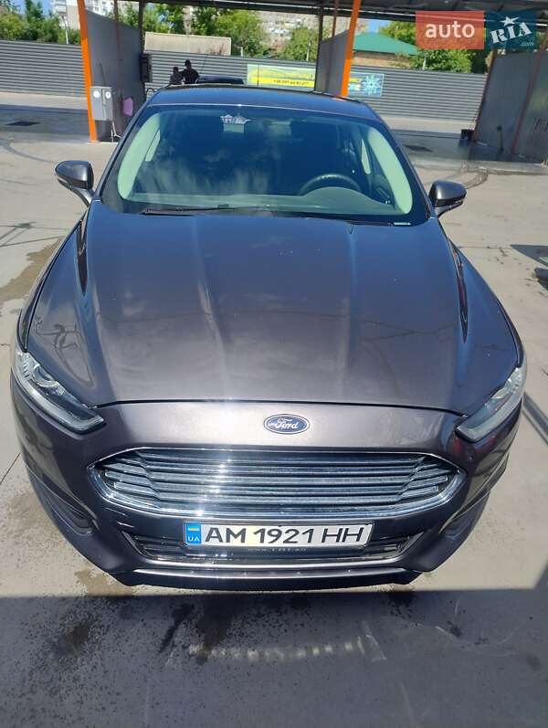 Седан Ford Fusion 2016 в Бердичеві