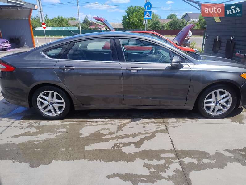 Седан Ford Fusion 2016 в Бердичеві