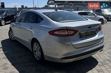 Седан Ford Fusion 2015 в 