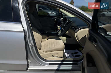 Седан Ford Fusion 2015 в 