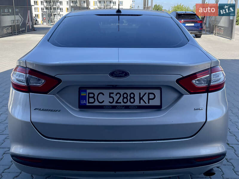Седан Ford Fusion 2015 в Львове